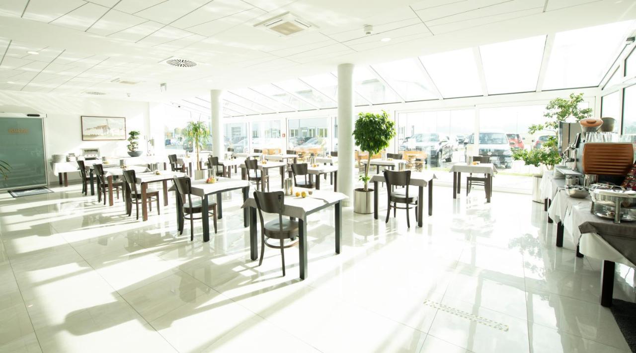 Stadthotel Donauwörth Esterno foto